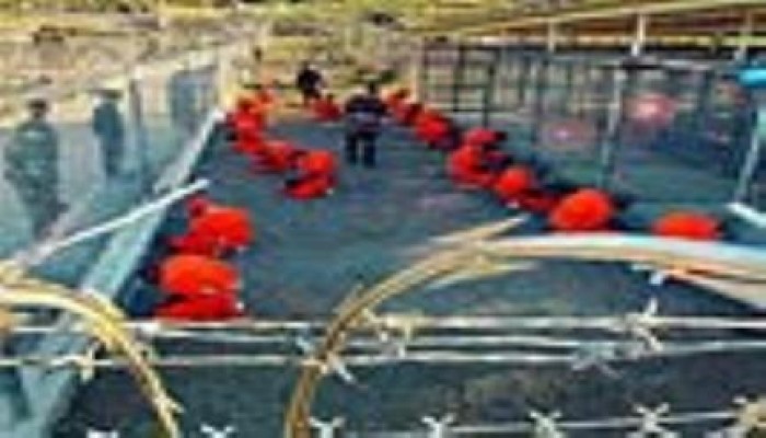 إطلاق سراح معتقلين عرب من جوانتانامو.. وتوطينهم بأرجواي كلاجئين