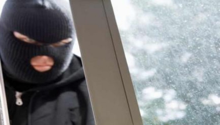 "في عهد الانقلاب" سرقة المدارس الحكومية علي عينك ياتاجر