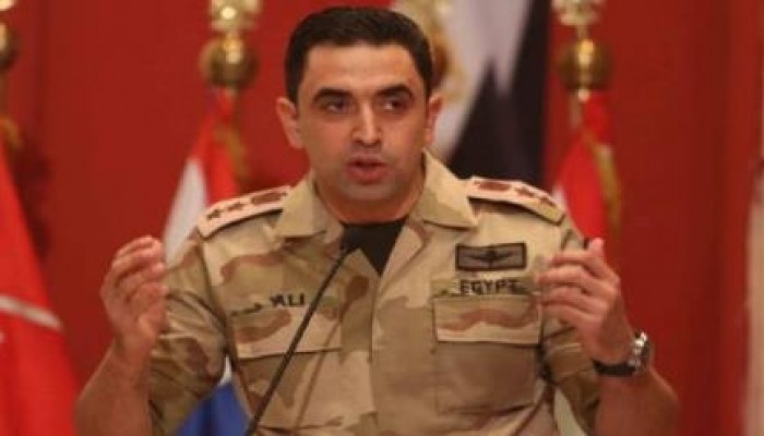 خلاف مع السيسي يطيح بـ"جاذب النساء"