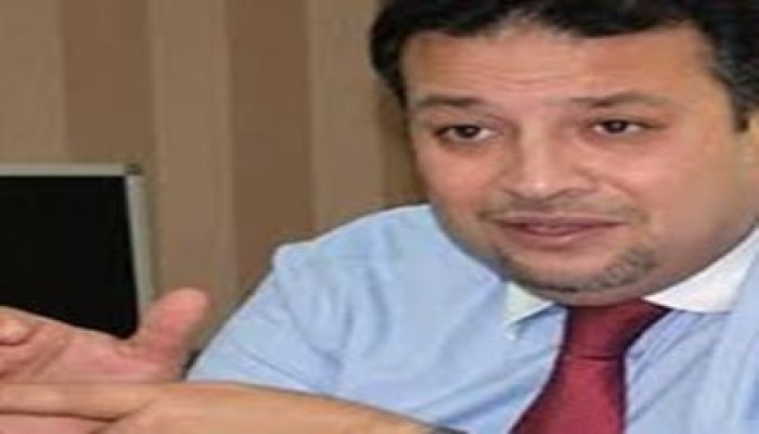 حاتم عزام يكتب  :السيسي بابا والأربعين حرامي