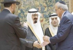 مستشار إسرائيلي يعترف بوجود تعاون أمني بين تل أبيب والسعودية