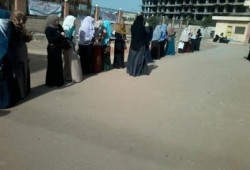 وقفة لطالبات دراسات اسلامية جامعة الازهر فرع كفر الشيخ ضد اعتقال الطالبات وفصلهن