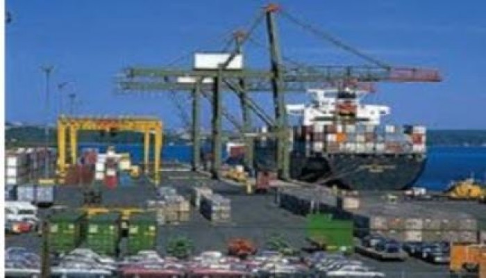 العجز التجاري يرتفع 82% إلى 32.8 مليار جنيه خلال عام