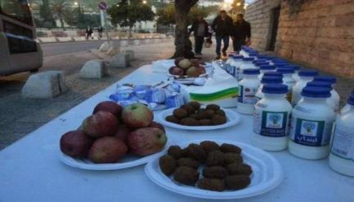 "صلِ الفجر بالأقصى وفطورك علينا" .. صور