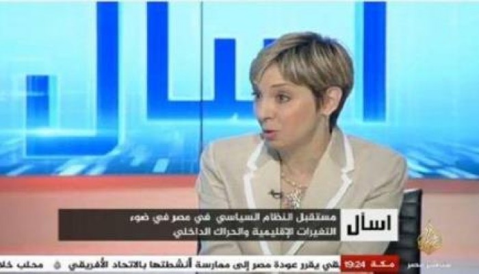 أول تعليق لكبيرة الباحثين في معهد كارينجي علي منعها من دخول مصر