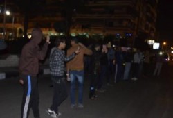 بورسعيد : الثوار ينظمون سلسلتين بشريتين رفضاً للانقلاب حي الزهور و المناخ