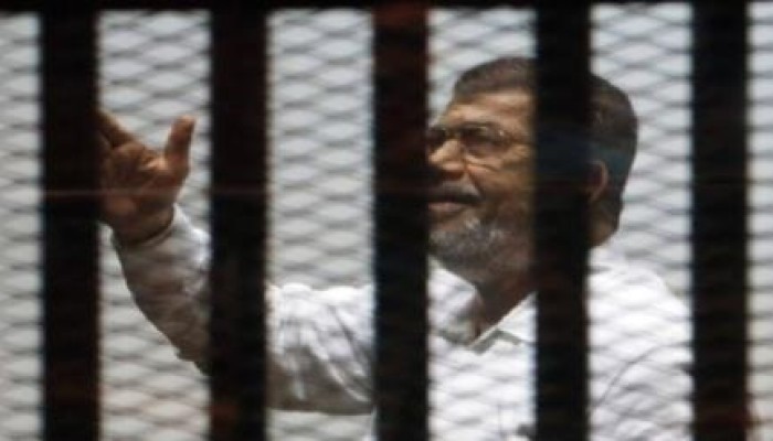 في هزلية التخابر.. الرئيس مرسي: مفيش فلوس بتروح غزة إلا عن طريق بنك الاحتلال الإسرائيلي