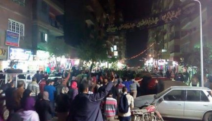 مسيرة ليلية حاشدة بالألف مسكن تتلاقي مع 4 مسيرات أخري في مشهد ثوري مهيب