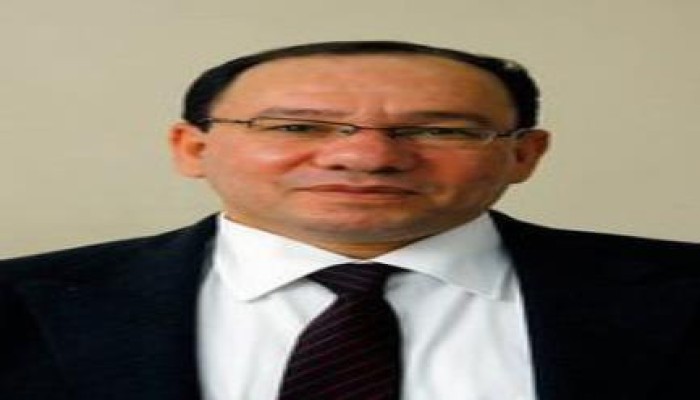 وائل قنديل يكتب : ضفادع السيسي من الثورة إلى الإصلاح