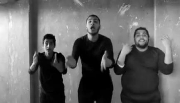 بالفيديو ... «مخربشين» يسخر من الانقلاب بـ«ثورة ما تمت»