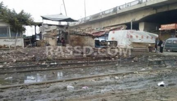 فى عهد الانقلاب: قطار يسير في مياه الصرف وجرس مزلقان داخل كشك