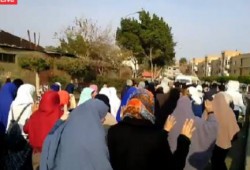 سلاسل بشرية في الفيوم والمنوفية والإسكندرية في جمعة "معًا ننقذ مصر"