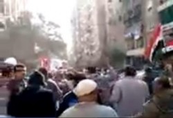 هتافات الألتراس تلهب حماس تظاهرة حلوان