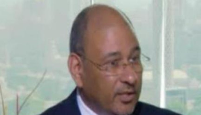 مصري يتصدر قائمة أشهر الأطباء في العالم "لتطويل" قصار القامة