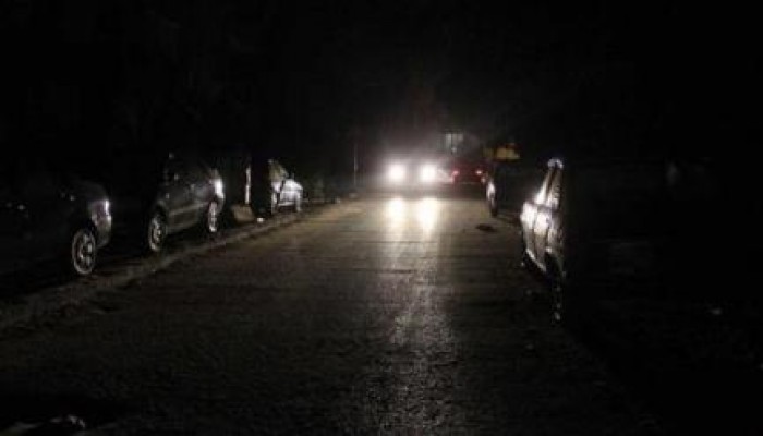 "الظلام البارد" ينغص على المواطنين حياتهم