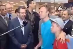 فضيحة .. السيسي يفتتح مشروع تطوير مطار الغردقة الذي افتتحه د.قنديل (فيديو)