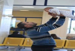 المهندس احمد حافظ يروي معاناته من داخل المعتقل