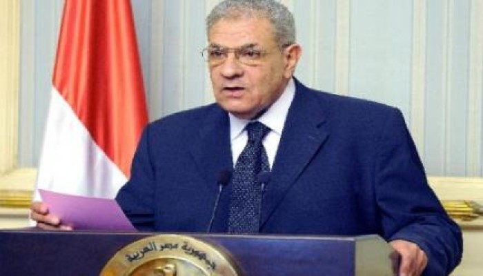 ردًا علي "مصر الحب الكبير".. نشطاء لمحلب: "نعم يا سومه العاشق"
