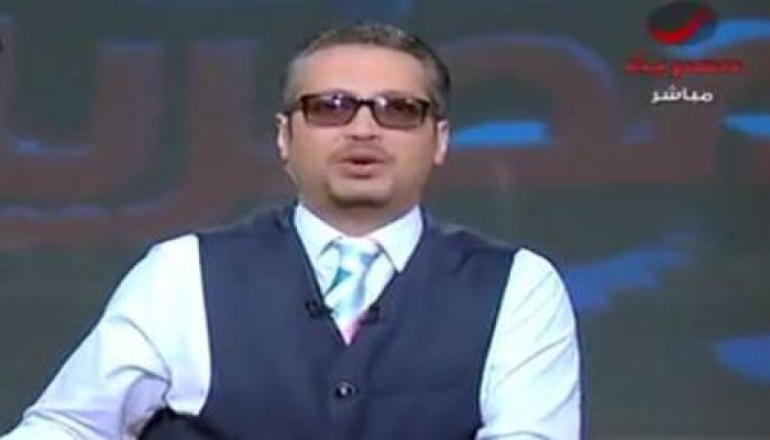 قيادي بحماس يسخر بشدة من جهل الانقلابي تامر أمين (فيديو)