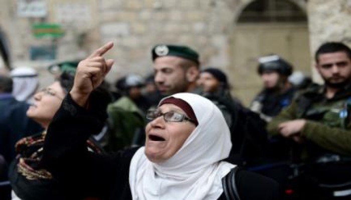 جنود الاحتلال يقتحمون الأقصى... وتواصل الاعتقالات