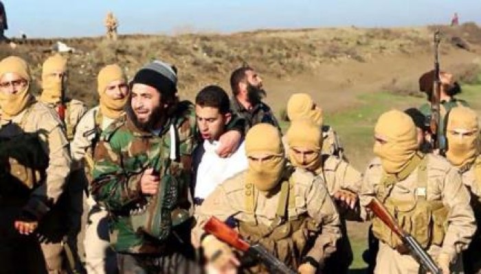 داعش يسقط طائرة للتحالف الدولي بالرقة  ويقبض على قائدها الأردني