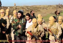 صور : تنظيم الدولة يسقط طائرة للتحالف ويأسر قائدها الأردني