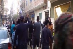 بالفيديو .. مسيرتان حاشدتان بمدينة المنيا في جمعة " مكملين والله مولانا "
