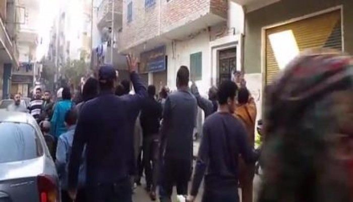 بالفيديو .. مسيرتان حاشدتان بمدينة المنيا في جمعة " مكملين والله مولانا "