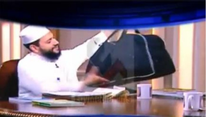 زوجة الشيخ محمود شعبان تؤكد تعرضه للتعذيب وإصابته بالشلل