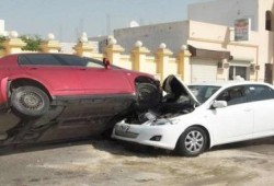 نحس الانقلاب: إصابة 22 شخصا في تصادم سيارتي نقل بطريق الإسماعيلية