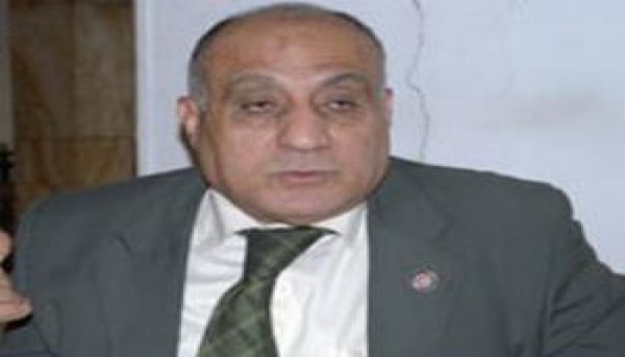 نقيب البيطريين  يواصل الاعتصام في مكتبه لليوم الثالث على التوالي