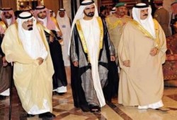 السيسي يتلقى 95 مليار جنيه منح من الخليج.. وعجز الموازنة يصل لـ 255 مليار