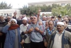 فى تحدى صريح للانقلاب .. الاعتصام مستمر شعار عمال شركة الفايبر بالاسكندرية