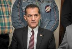 الفاشل رئيس جامعة الأزهر : الإخوان وراء تسمم الطالبات !