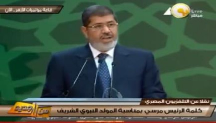 شاهد كيف دافع الرئيس مرسي عن الشريعة وكيف هاجمها الخائن السيسي