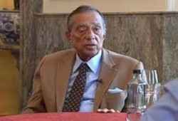 في عهد مرسي عرض التنازل عن نصف ممتلكاته حسين سالم لحكومة الانقلاب: "محدش له عندي فلوس"