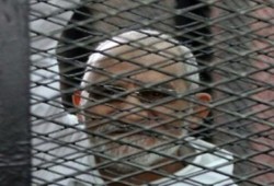 تأجيل مهزلة محاكمة المرشد العام وإعلاميين لـ11 يناير