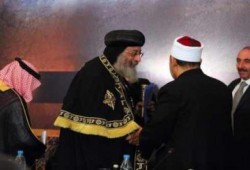 "تواضروس" ..بابا الكنيسة في خدمة العسكر