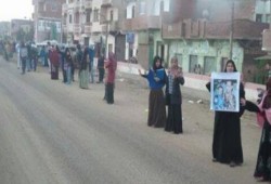 بنى سويف:  سلسة بشرية لأهالى الميمون فى ختام اسبوع معا للتحرير والتطهير