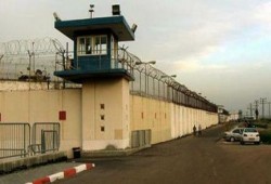 مئات الأسرى الفلسطينيين يواجهون "برد الشتاء" بلا غطاء