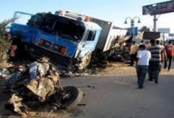 انقلاب سيارتين محملتين بـ200 طن فوسفات بطريق "الخارجة"