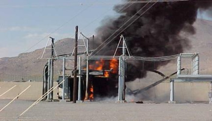 مجهولون يحرقون ثلاث محولات كهربائية بقرى بئرالعبد