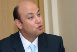 بالفيديو : الخائن أديب يطالب المصريين بقبول بيع الأراضي للأجانب حتى ولو كانوا صهاينة !