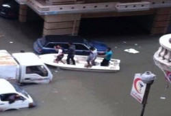 أهالي أحياء الإسكندرية الغارقة يروون معاناتهم لنافذة مصر