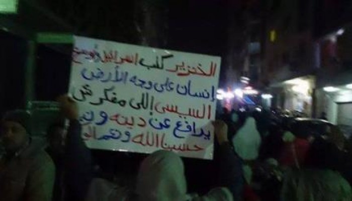 ثوار عين شمس يجوبون الشوارع استعدادًا لـ 25 يناير