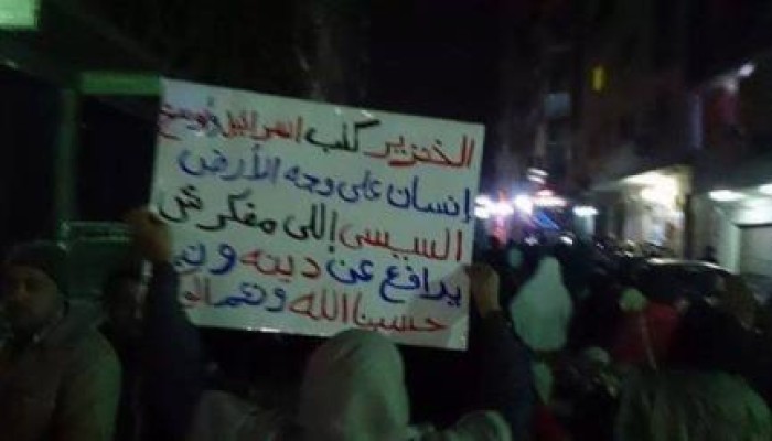 ثوار عين شمس يجوبون الشوارع استعدادًا لـ 25 يناير