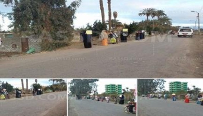 ‏بني سويف  : سلسلة بشرية مناهضة للانقلاب لحركة نساء ضد الانقلاب
