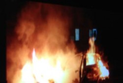 المنيا: مجهولون يشعلون النار في سيارة ضابط شرطة بمغاغة