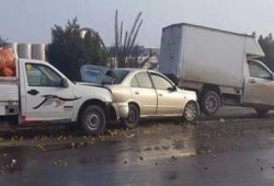 نحس الانقلاب : مصرع وإصابة 7 في حادث تصادم 6 سيارات بـ العاشر