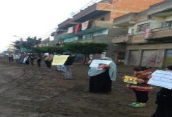 الدقهلية.. وقفة صامتة تضامنًا مع المعتقلين أمام سوق "ميت عوام"